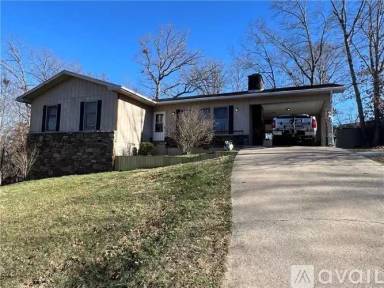 Main picture of 4 Rosedale Ln