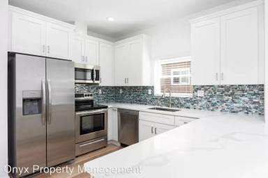 Main picture of 3302 Carolyn Cir