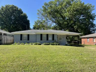 Main picture of 4889 Kimball Ave