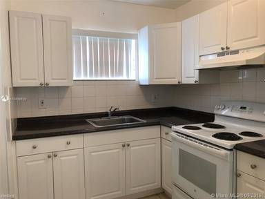 Main picture of 1680 Harding St