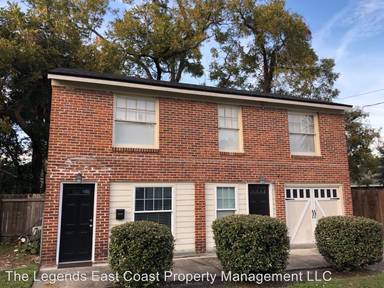 Main picture of 2055 College St