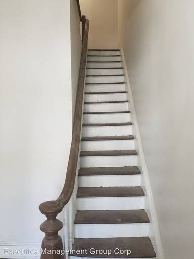 Main picture of 145 Grand St