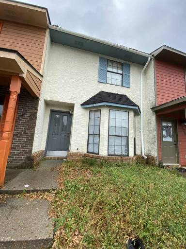 Main picture of 119 Lakeview Dr