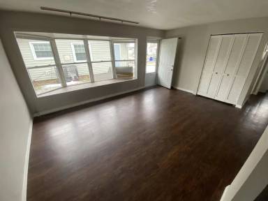 Main picture of 1222 N Lindsay St