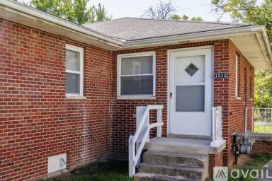 Main picture of 1533 Republic Ave