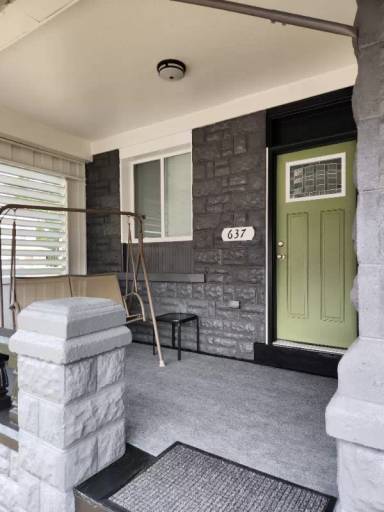 Main picture of 637 Bell St