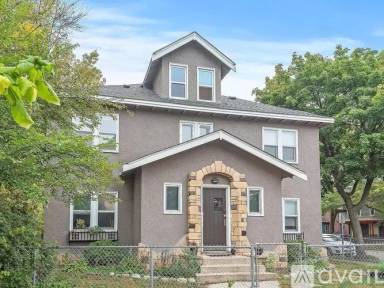 Main picture of 2829 Pillsbury Ave S