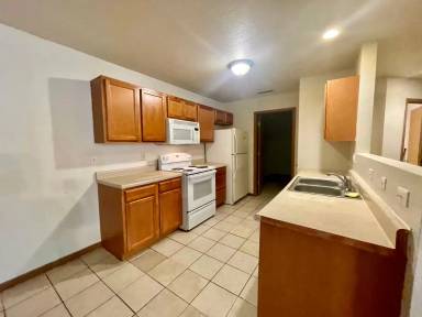 Main picture of 857 Broadway