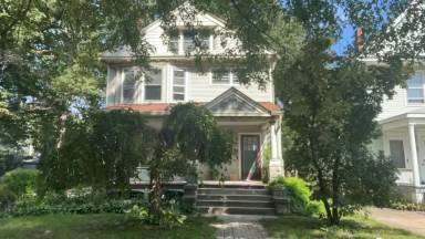 Main picture of 826 S Walnut St