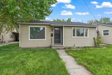 Main picture of 4820 W Franklin Rd