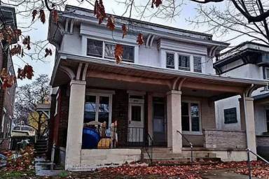 Main picture of 2500 Derry St