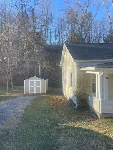 Main picture of 449 Lime Kiln Rd