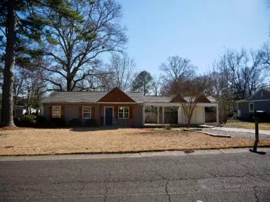 Main picture of 1217 Gladstone Ave