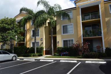 Main picture of 157 Yacht Club Way