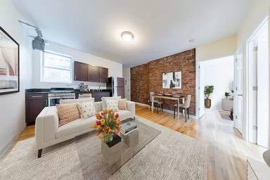 Main picture of 207 W 11th St