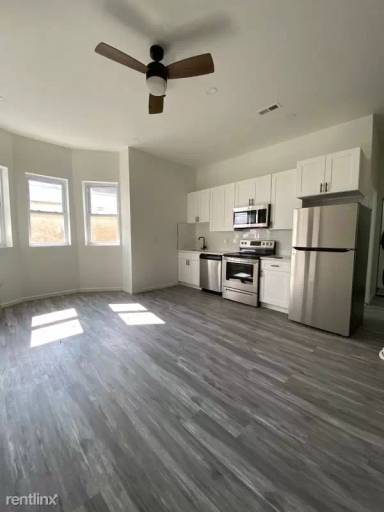 Main picture of 5715 Woodland Ave
