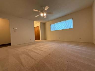 Main picture of 740 Woodcrest Ln