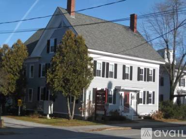 Main picture of 325 Main St