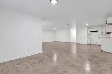 Main picture of 3082 Travis Rd