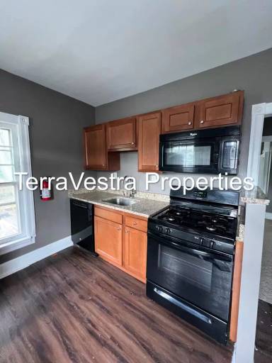 Main picture of 614 Taylor Ave