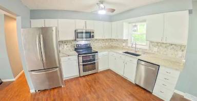 Main picture of 2700 Kimball Ave