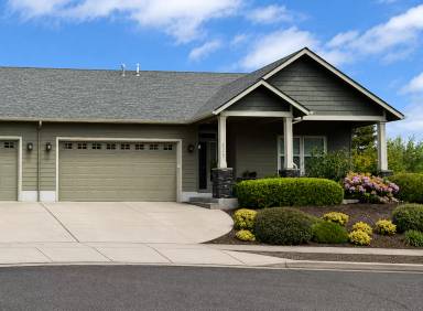 Main picture of 523 NW Mirador Pl