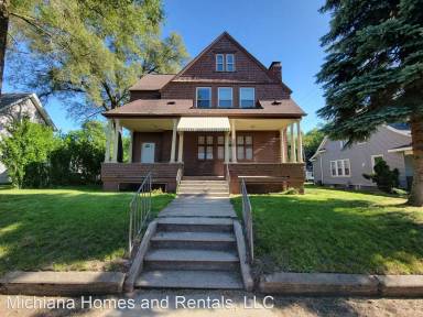 Main picture of 1003 E Washington St
