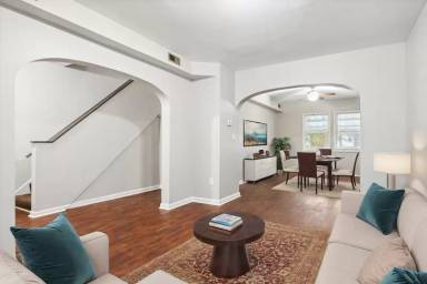 Main picture of 725 Lyndhurst St
