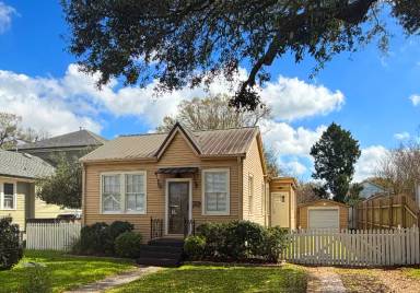 Main picture of 235 Helios Ave