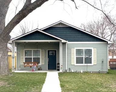 Main picture of 1321 2nd Ave S