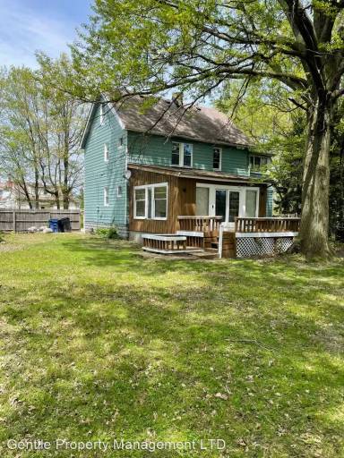 Main picture of 1550 E 174th St