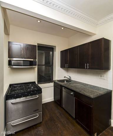 Main picture of 332 E 71st St
