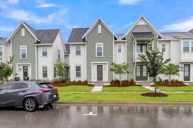 Main picture of 254 Symphony Ave