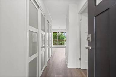 Main picture of 2024 Seacliff Dr N