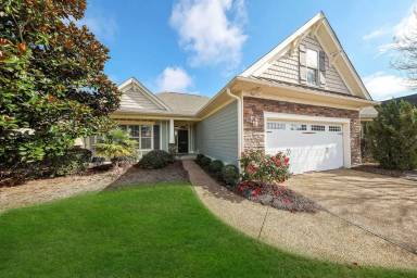 Main picture of 2202 E Oak Bridge Dr