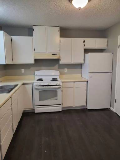 Main picture of 311 S Grand Ave