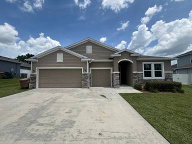 Main picture of 5915 SW 49th Ave