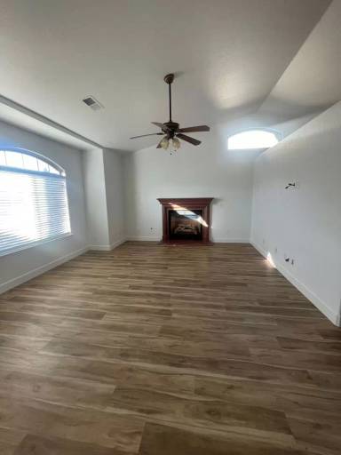 Main picture of 2892 E El Paso Ave
