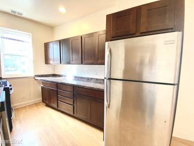 Main picture of 1003 W Sunnyside Ave