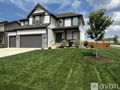 Main picture of 1129 SW Heather Dr