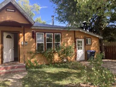 Main picture of 2012 Glenisle Ave