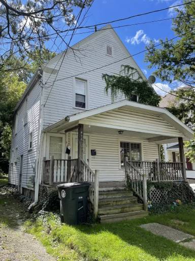 Main picture of 812 E Buchtel Ave