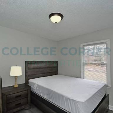 Main picture of 1400 Brookwood Dr