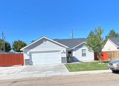 Main picture of 16879 Gardner Ave