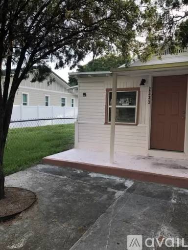 Main picture of 2233 Quincy St S