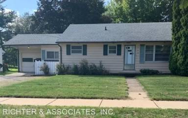 Main picture of 420 E Frank St