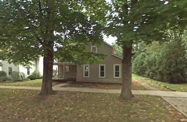 Main picture of 220 E Wabash Ave