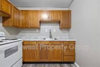 Main picture of 560 E Cherry St