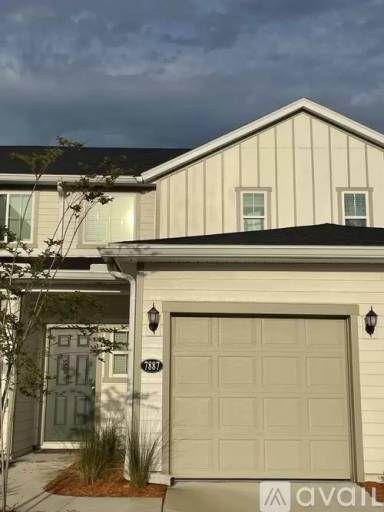 Main picture of 7887 Merchants Way