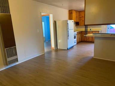 Main picture of 925 1st Ave SW
